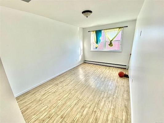 3rd image of 1754 Lacombe Ave #3