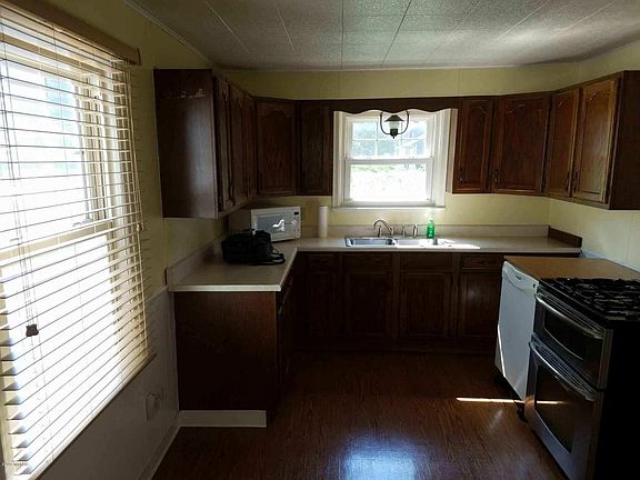 3rd image of 33 N 160th Ave