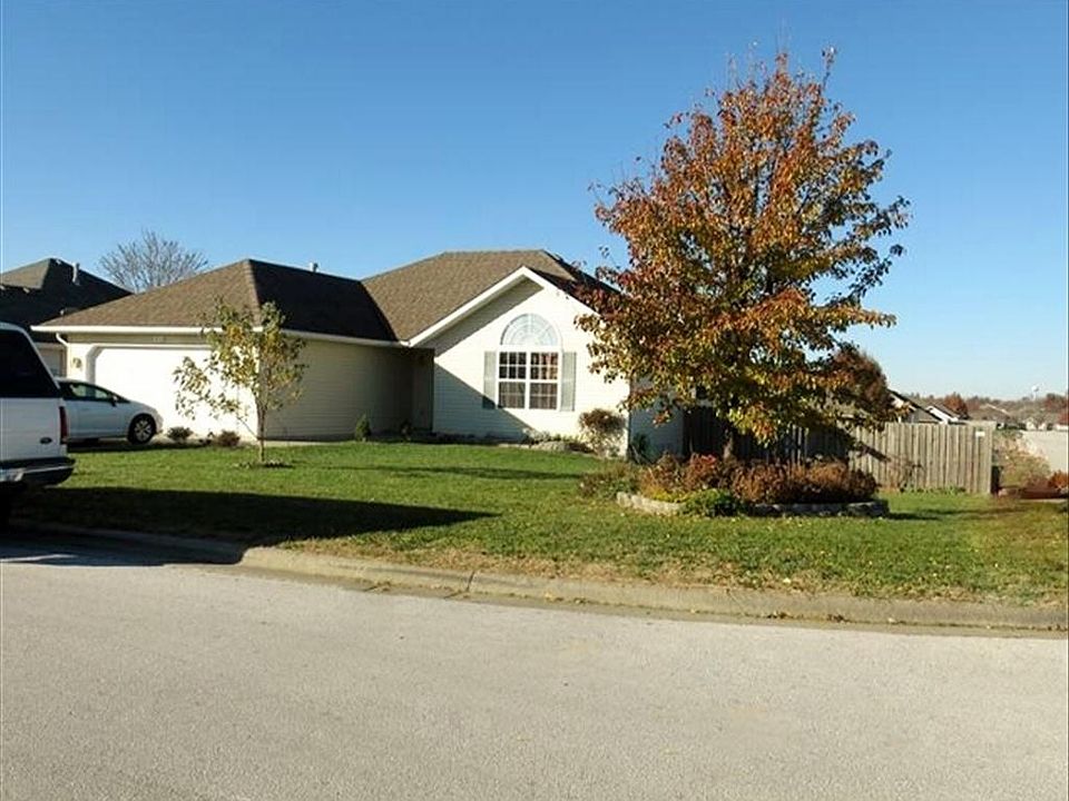1st image of 513 N Harrington Dr