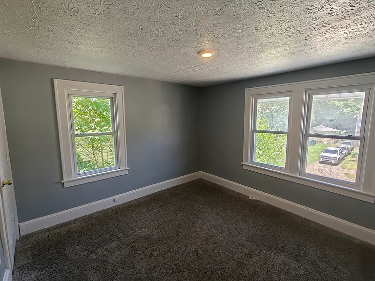 1024 Whittier Ave — Photo 18