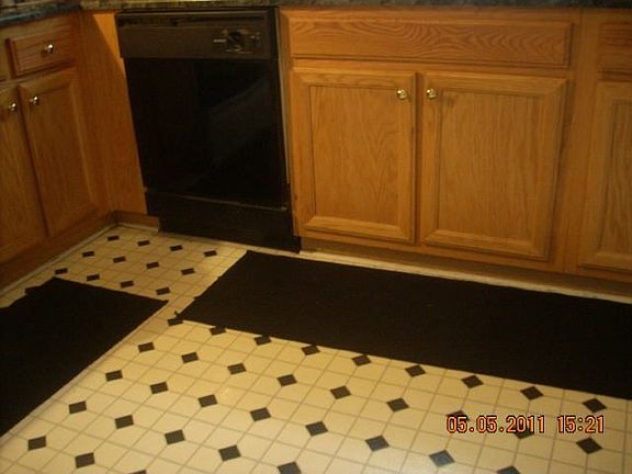 4th image of 2974 Stone Creek Dr