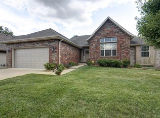 5088 Cherry Pl, Springfield, MO 65809