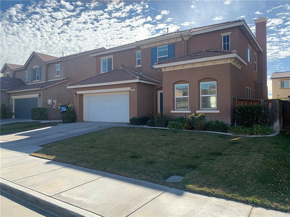 1st image of 882 Melville Ave