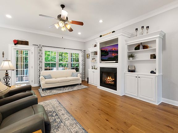 4th image of 31 Southfork Dr