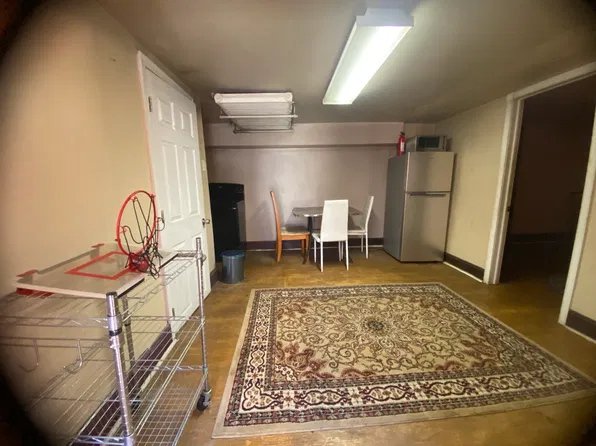 1301 S 57th St APT 1, Philadelphia, PA 19143