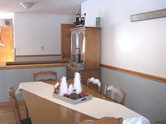 3rd image of 39 Meadow Dr