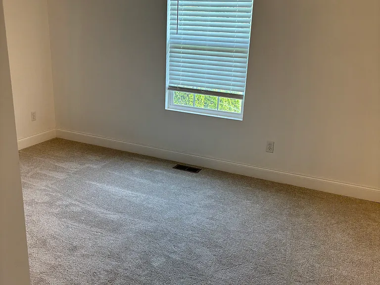 2708 Hackman St — Photo 5