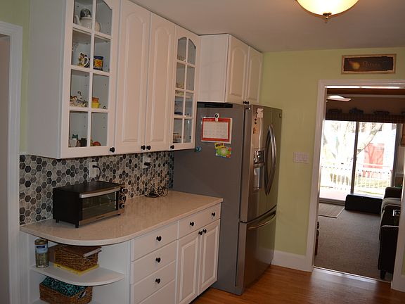 2nd image of 18 McKinley Pl
