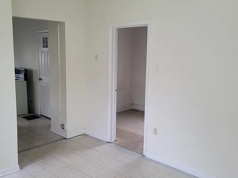 4546 S Wood St #1 — Photo 6