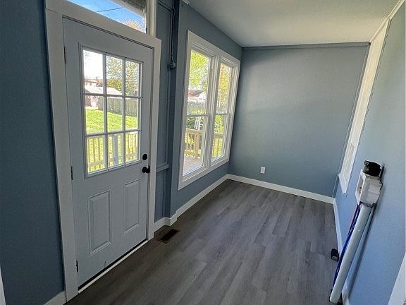 4th image of 232 Gray St