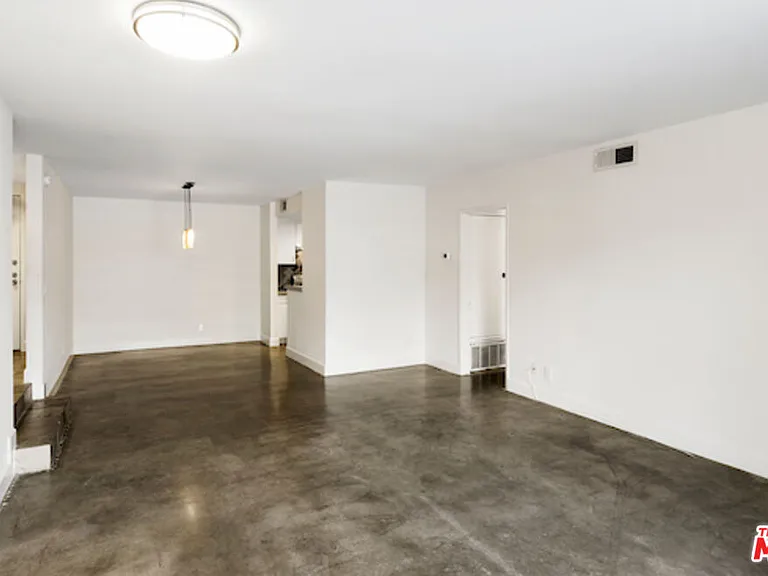 11706 Montana Ave #104 — Photo 13