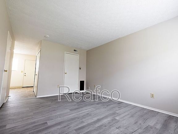 5th image of 1586 Harvester Ln