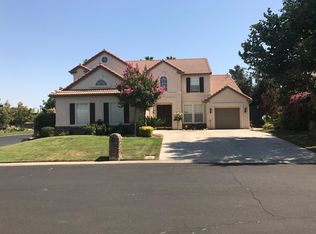10499 E Lylewood Way, Clovis, CA 93619