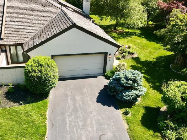 5 Steeplechase Ln, Blue Bell, PA 19422