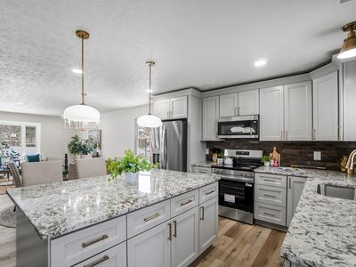 961 E College Ave, Westerville, OH, 43081