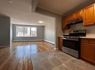 11-11 McBride St #2F, Far Rockaway, NY 11691
