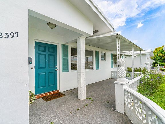 4th image of 2397 SW 11th Avenue