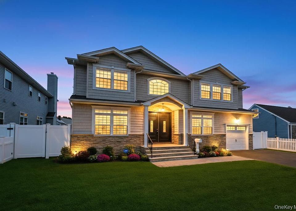 1st image of 1427 Bellmore Road