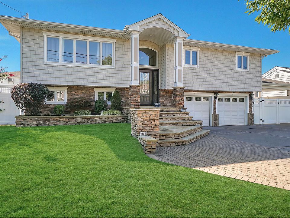 1st image of 266 Seaford Ave