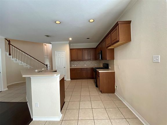 5th image of 6142 Galloway Ln