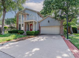 6011 Farmingdale Dr, Arlington, TX 76001