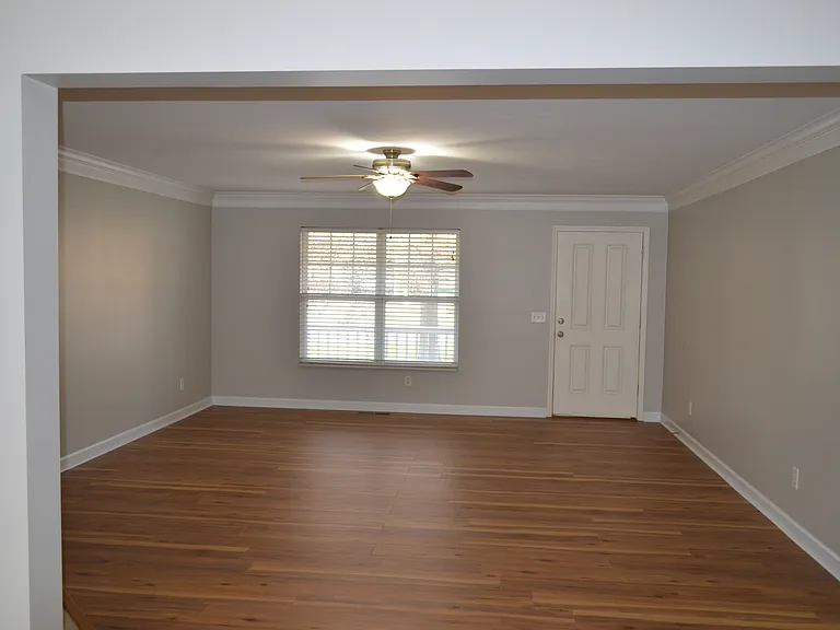1401 Peppermint Ln — Photo 14