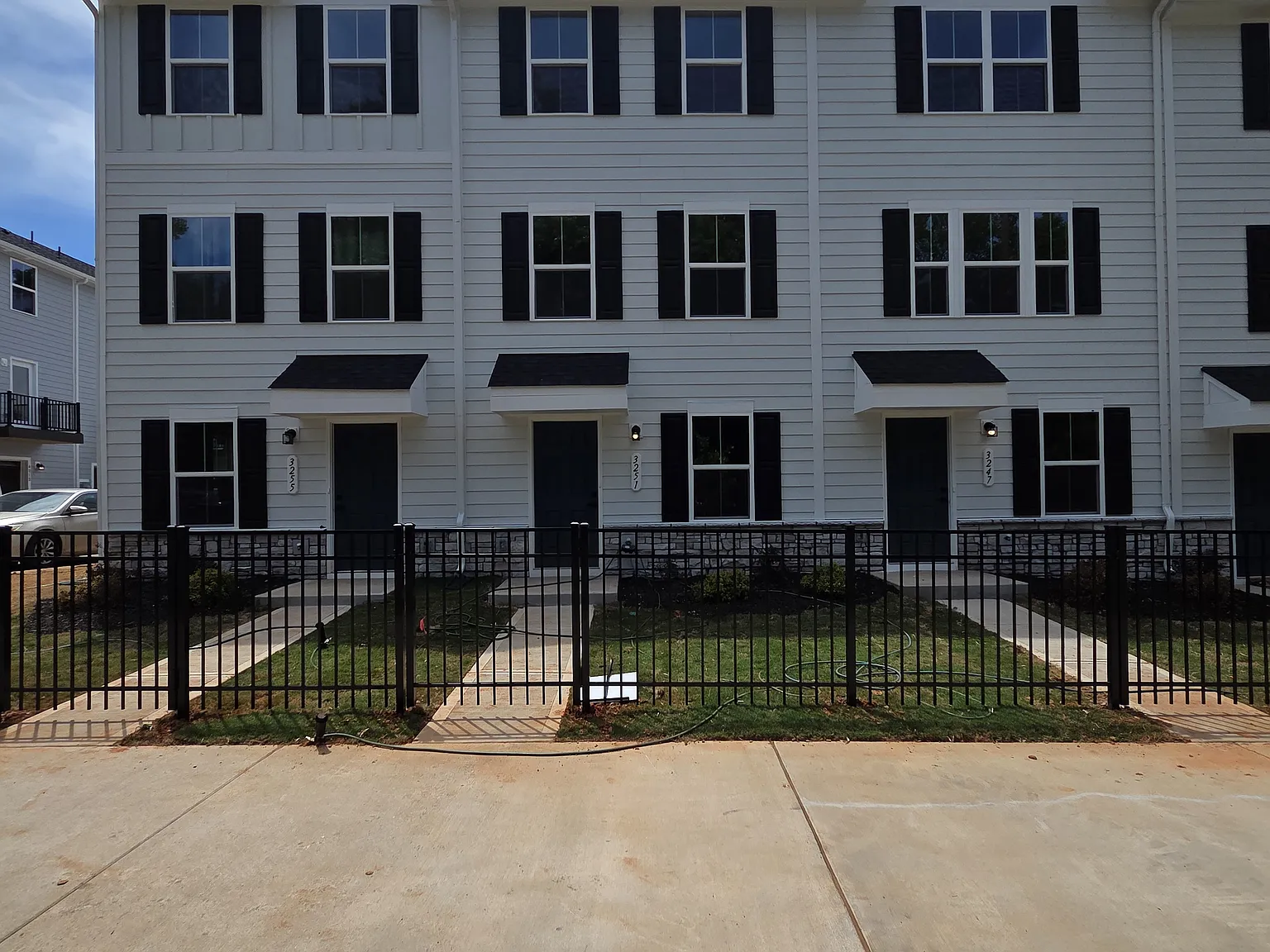 3 bed, 3.5 bath, 1500 sqft, $1,950 — Photo 1