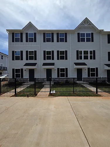 3251 Dannelly Towns Aly Photo 1