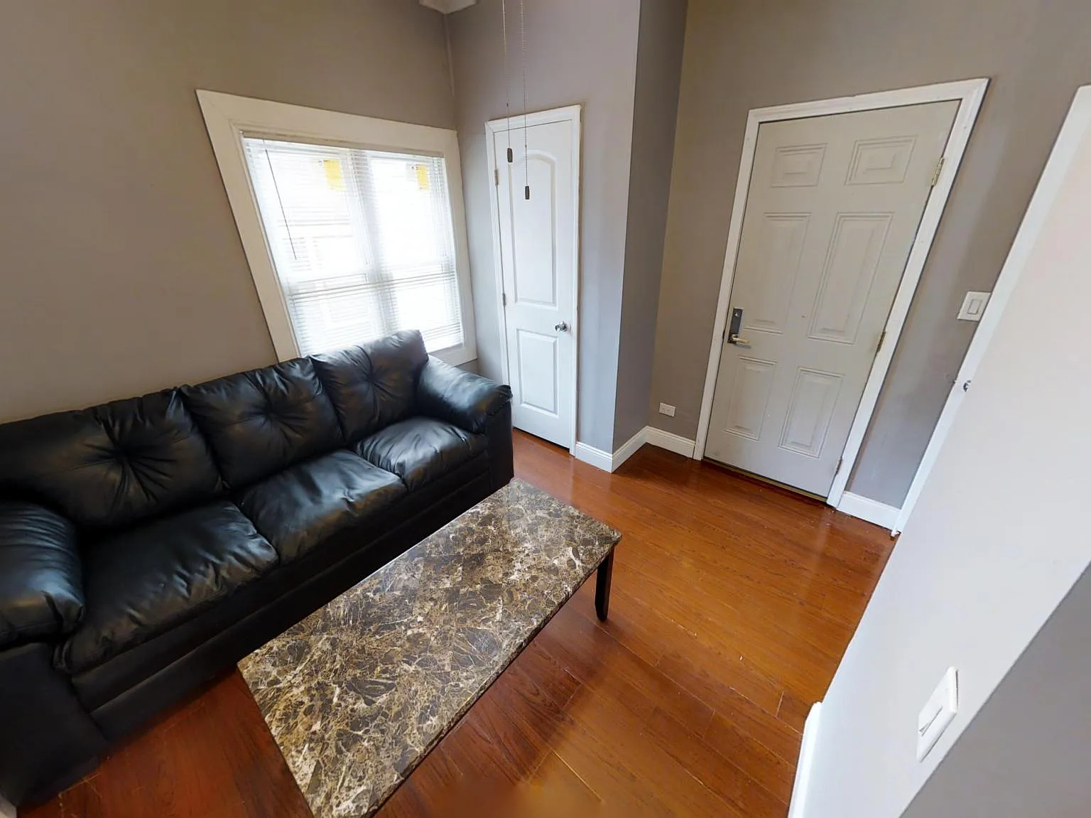 1 bed, 1015 sqft, $1,425 — Photo 4