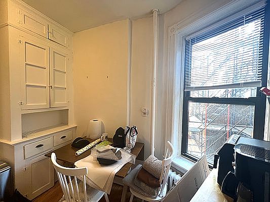5th image of 19 Stuyvesant St APT 3D