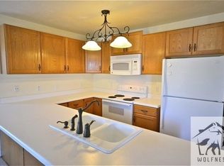9245 S Jefferson Cv, Sandy, UT 84070