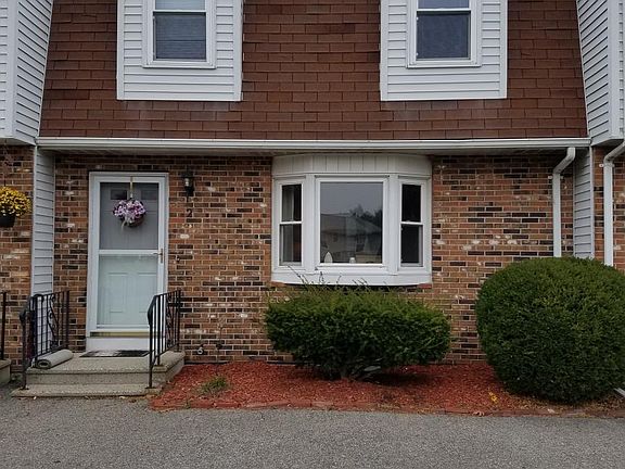 2nd image of 16 General Hobbs Rd Unit 2