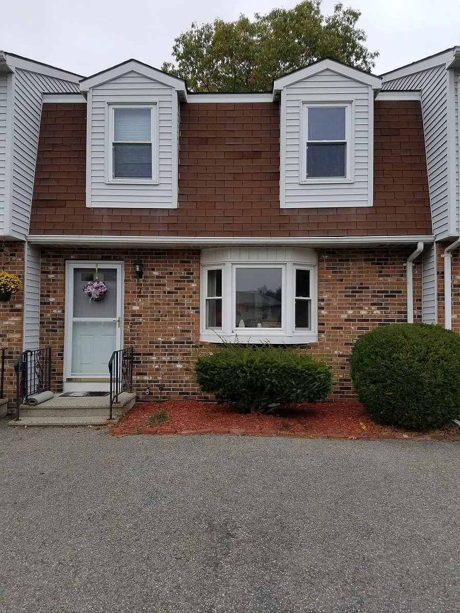 Building Photo - 16 General Hobbs Rd #2