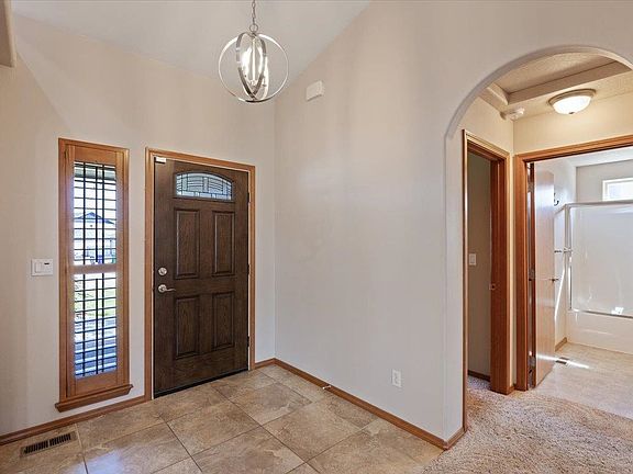 5th image of 1118 S Harmony Ct