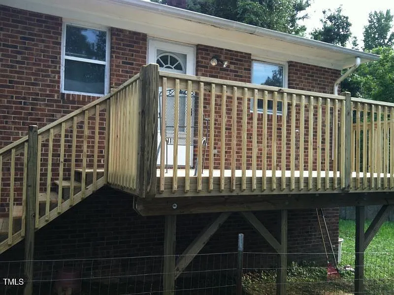 Building Photo - 605 Bynum St
