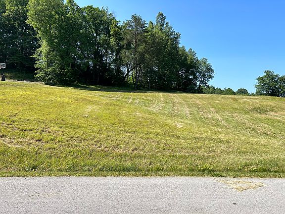 3rd image of 68 Leatherwood Dr