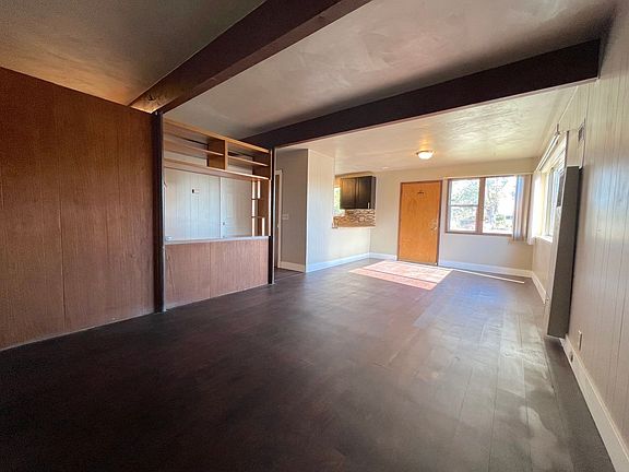 2nd image of 21724 E Cliff Dr APT 1