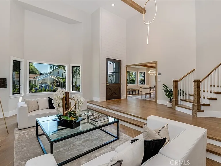 14803 Otsego St — Photo 6