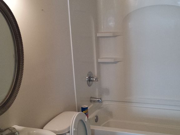 4th image of 802 Elmwood Ave APT 1