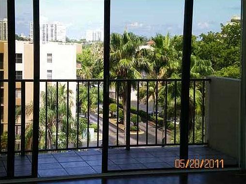 2nd image of 1470 NE 123rd St APT 603