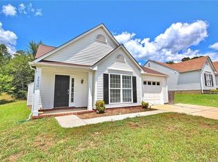 2030 Mallard Woods Pl, Charlotte, NC 28262