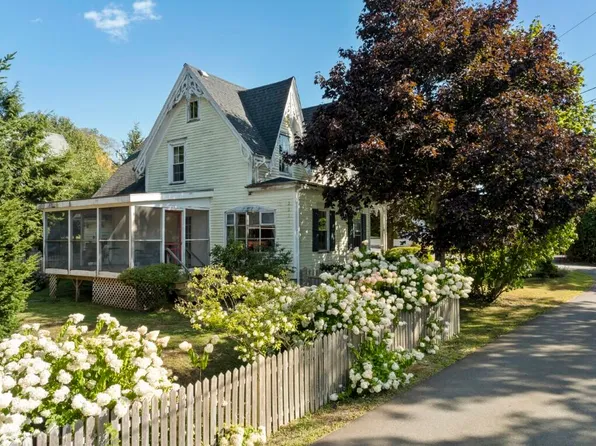 24 Barlow Hill Road, Boothbay, ME 04544