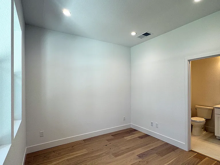 5017 Seashell Ter — Photo 11