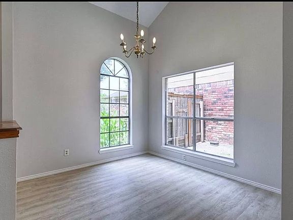3rd image of 9315 Bristlebrook Dr