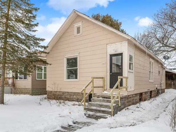 1610 15th Ave, Menominee, MI 49858
