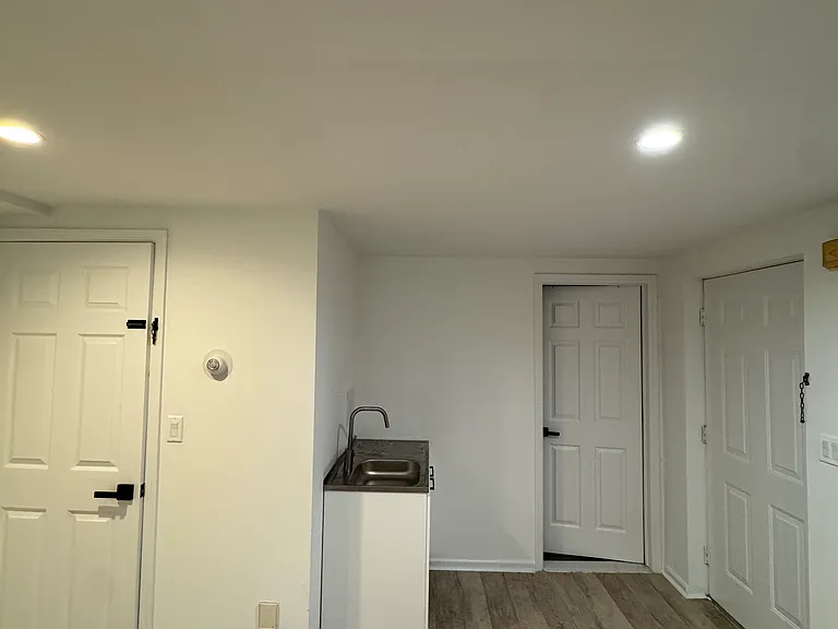 1670 Maple St — Photo 2