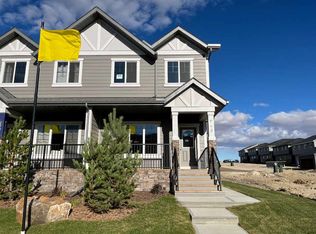 943 SW Legacy Cir SE, Calgary, AB T2X 5A7