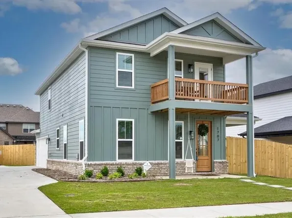 1707 W Whitney Ln, Rogers, AR