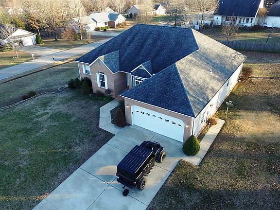 3rd image of 6626 Oak Briar
