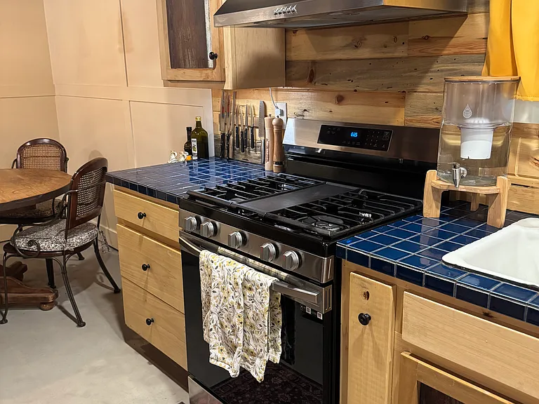 280 E Helm Ave #B — Photo 16